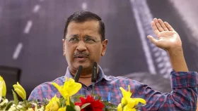 মুখ্যমন্ত্রীর পদ ছাড়ার ঘোষণা দিলেন কেজরিওয়াল