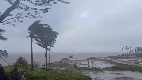 দুপুরের মধ্যে ১৬ জেলায় ঝড়ের আশঙ্কা