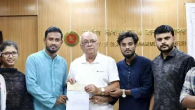 গণত্রাণের ৮ কোটি টাকা প্রধান উপদেষ্টার ত্রাণ তহবিলে জমা