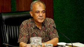 সোমবার থেকে আইনশৃঙ্খলা পরিস্থিতির উন্নতি ঘটবে: স্বরাষ্ট্র উপদেষ্টা
