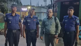 অর্থ পাচারে সহায়তার অভিযোগে এস আলমের কর্মকর্তা গ্রেপ্তার
