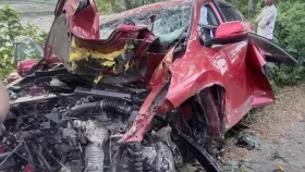 বাগেরহাটে প্রাইভেটকারের নিয়ন্ত্রণ হারিয়ে দুই জন নিহত