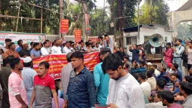সাত দাবিতে প্রেসক্লাবে রিকশা-ভ্যান-ইজিবাইক সংগ্রাম পরিষদের সমাবেশ