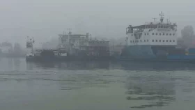 ঘন কুয়াশায় ফেরি চলেনি চার ঘণ্টা, পরে স্বাভাবিক