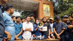 বিশ্বরোড ও রেলপথ আজ নয়, সোমবার অবরোধ করবে তিতুমীরের শিক্ষার্থীরা