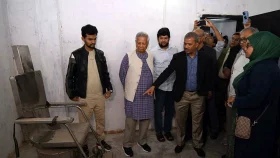 দেশি-বিদেশি গণমাধ্যম নিয়ে আয়নাঘর পরিদর্শনে প্রধান উপদেষ্টা