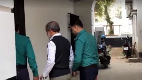 সাবেক এমপি ফজলে করিমকে ট্রাইব্যুনালে আনা হয়েছে