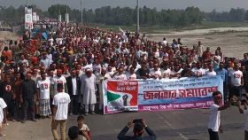 তিস্তা রক্ষার পদযাত্রায় মানুষের ঢল