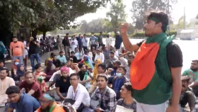 তিন দাবিতে প্রধান উপদেষ্টার কার্যালয়ের সামনে বিক্ষোভ