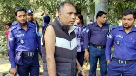 পুলিশের ওপর হামলা করে আসামি ছিনতাই