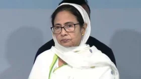 ফুরফুরা শরিফের ইফতারে মমতা, দিলেন সম্প্রীতির বার্তা