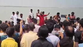 জামালপুরে যুমনায় নৌকাডুবি, নিহত এক, নিখোঁজ দুই