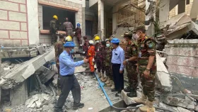 বাংলাদেশ সেনাবাহিনীর নেতৃত্বে উদ্ধারকারী ও মেডিকেল টিমের অভিযান অব্যাহত