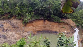 সিলেটে আদালতের নিষেধ না মেনে পাহাড় কাটার মচ্ছব