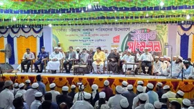 বাংলাদেশে সংখ্যালঘু নির্যাতন হয় না: ধর্ম উপদেষ্টা