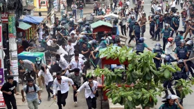 আবারো ঢাকা ও সিটি কলেজের শিক্ষার্থীদের সংঘর্ষ