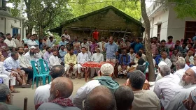 বঞ্চিত সেই নারীকে সম্পত্তি দেওয়ার আশ্বাসে স্বামীর দাফন