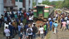 রাজশাহী থেকে সাড়ে তিন ঘণ্টা পর ছেড়েছে বনলতা এক্সপ্রেস