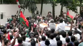 ফিরোজায় পৌঁছেছেন খালেদা জিয়া