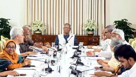 জরুরি বৈঠকে উপদেষ্টা পরিষদ