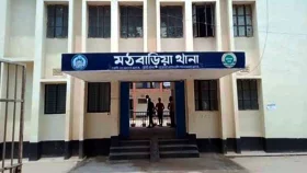 মায়ের সামনেই বজ্রপাতে ছেলের মৃত্যু