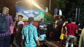 ট্রেনের ধাক্কায় দুমড়ে-মুচড়ে গেল অটোরিকশা-মোটরসাইকেল, নিহত তিন