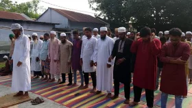 ঝিনাইদহে সৌদি আরবের সঙ্গে মিল রেখে ঈদুল আযহা উদযাপন