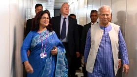 লন্ডন পৌঁছেছেন প্রধান উপদেষ্টা