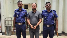 সহকারী পুলিশ সুপার পরিচয়ে থানায় হুমকি, রূপগঞ্জে প্রতারক গ্রেপ্তার