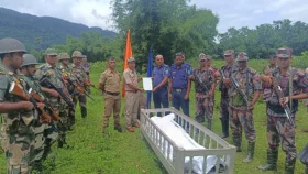 পতাকা বৈঠকের পর বাংলাদেশি যুবকের মরদেহ হস্তান্তর