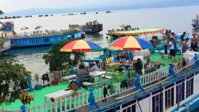 টাঙ্গুয়ার হাওরে পর্যটকবাহী হাউসবোট প্রবেশে নিষেধাজ্ঞা